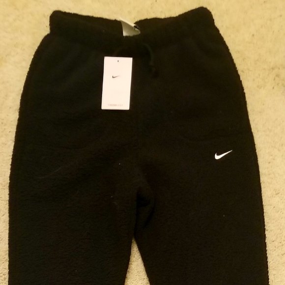 Nike fuzzy jogger sweatpants - Picture 2 of 5
